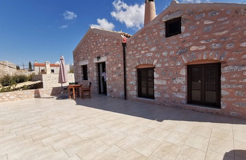 Omales Apartment | Stone built apartment w mezzanine,Olive Grove,Near Beach,Mani 5