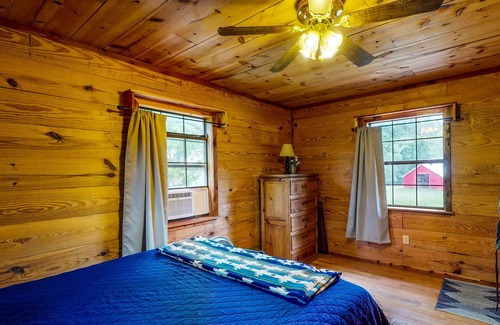 Stringtown Cabin | Stone cabin with a pond & water access - firepit, dog-friendly
