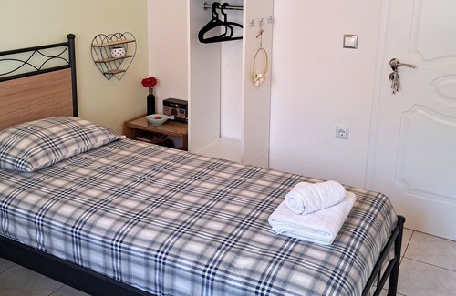 Kiparissia House | Stone cottage near the center of Kyparissia