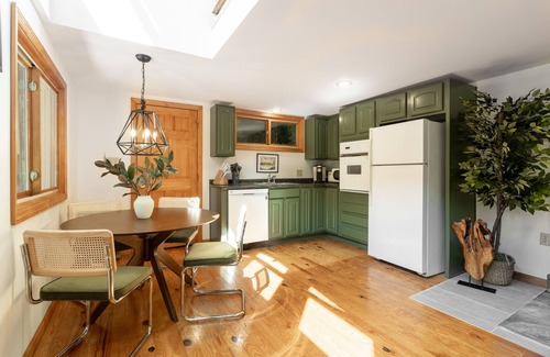 Bellefonte Cottage | Stone Creek Cottage: PSU Creekside home on Spring Creek