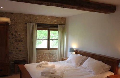 Saint-Leon-sur-l'Isle House | Stone farmhouse, fully equipped, secluded location with private swimming pool in Dordogne
