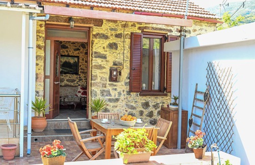Vlachiotis House | Stone House For Relaxation In Elos