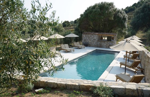 Cognocoli-Monticchi House | Stone house in an olive grove 15 minutes from the beach