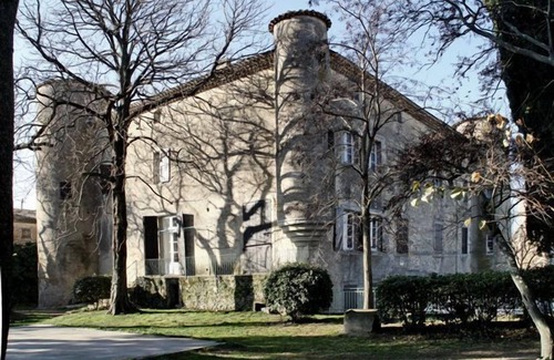 Malves-en-Minervois House | Stone HOUSE, outbuildings of the Château de MALVES, near Cité de CARCASSONNE.