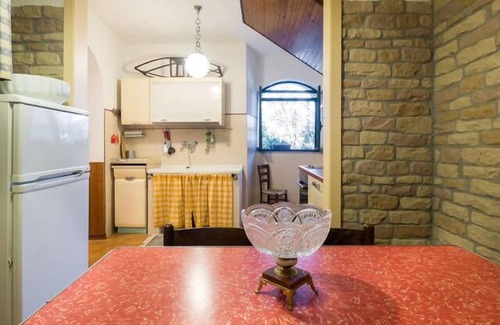 Messenano House | stone house in a small medieval tower near SPOLETO