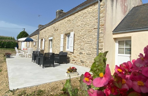 Douarnenez House | Stone House in Treboul near Pointe du Raz