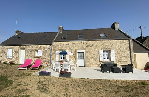 Douarnenez House | Stone House in Treboul near Pointe du Raz