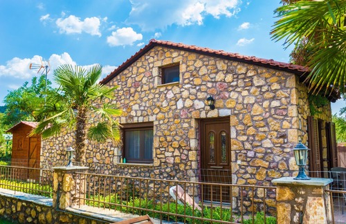Skala Marion House | Stone House Maria! Great Holidays in a bungalow on a beach!