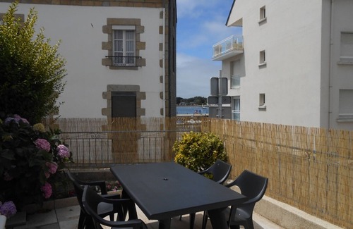 Etel House | Stone house near port and beaches - 2 bedrooms - Up to 4 guests