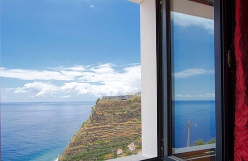 Calheta Cottage | STONE HOUSE