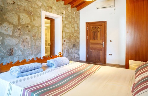 Dagbelen Villa | Stone House w Private Pool and Garden in Bodrum