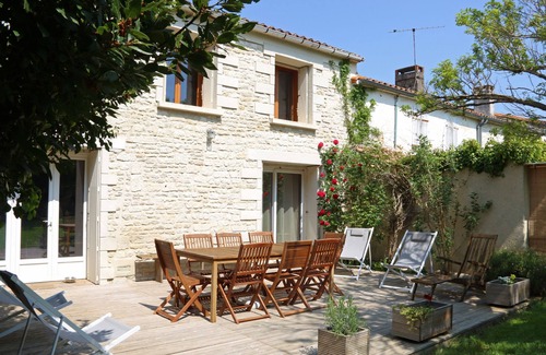 Le Mazeau House | Stone house with garden for 8 people in Venise Verte
