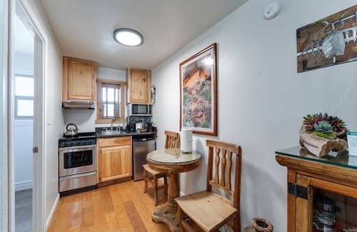 Blanding Hotel | Stone Lizard Lodging