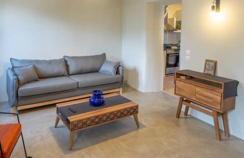 Filiatra Apartment | Stone residence across Eiffel's Tower - Filiatro 4