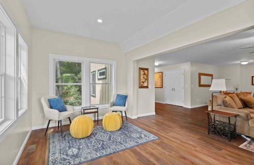 Highlands Hills House | Stone's Throw by Mirror Lake