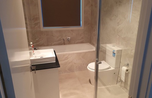 Laverton House | stone throw from Laverton station unit 2.