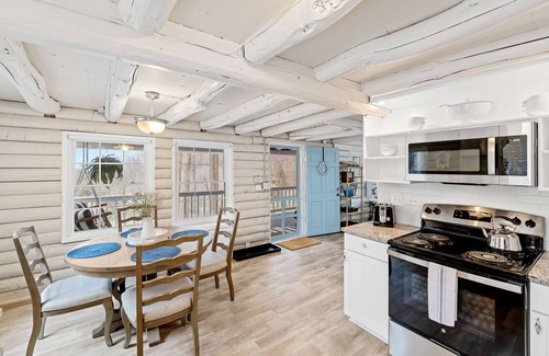 Cobham Cabin | Stonemont Farm Cabin - in Keswick by VIneyards!