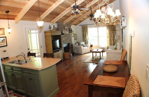 Valley Head Cottage | Stoneridge Cottage II - Quality Amenities with a Million Dollar Mountain View