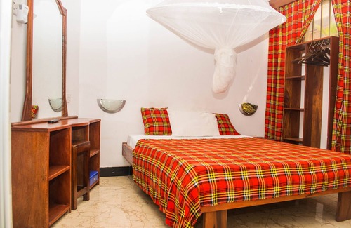Stone Town Hotel | Stonetown View Inn, a minute away to ferry & city!
