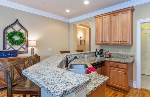 Dadeville Condo | Stoneview Summit waterfront 3/2 condo with amazing views and dedicated boat slip