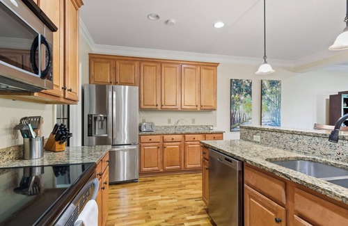Dadeville Apartment | Stoneview Waterfront Wishes- 3Br/3Ba Condo Rental