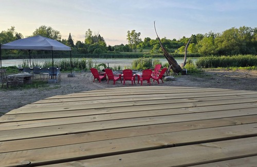 Seeleys Bay House | Stonewood Bay Getaway in Seeleys Bay–Spacious Yard, Lakeview, Sleeps 10
