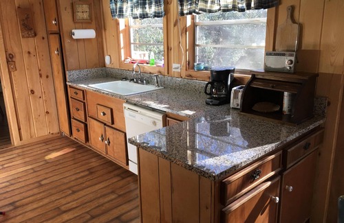 Candler Cottage | Stoney Fork Paradise on the Creek!-Private HotTub, Fireplace,Romantic,Wi-Fi,Pets