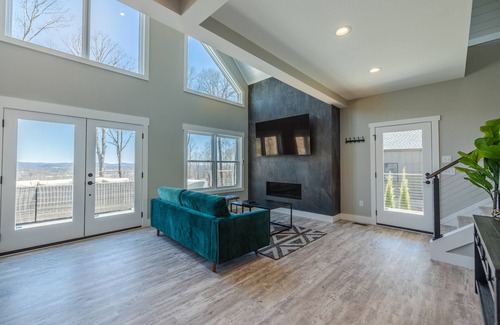 Balfour House | Stoney Mountain View’s One