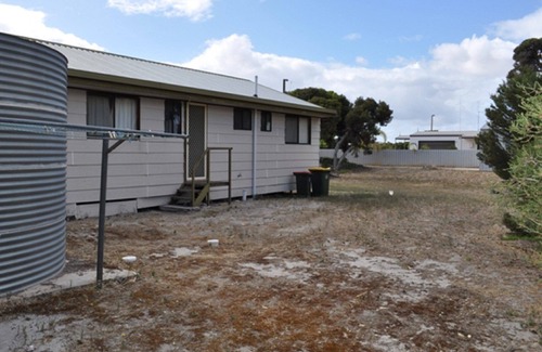 Para Wurlie House | Stoneybroke ~ A wonderful beach for children, Dog Friendly!