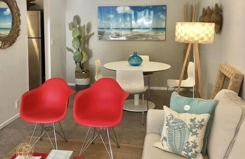 Racquet Club West Condo | Stop looking for the perfect condo , you just found it!