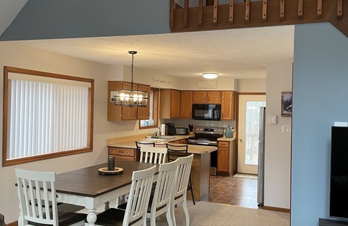 Pocono Lake House | STOP SCROLLING & CHECK OUT OUR REVIEWS. NO ADDITIONAL FEES TO ENTER COMMUNITY