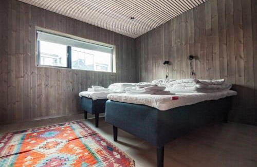 Henningsvaer Apartment | Stor moderne leilighet i Henningsvær, 70 kvm