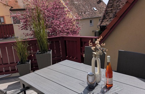 Ipsheim Apartment | Stork's Nest vacation apartment Large vacation apartment with roof terrace for 1-6 people