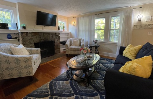 Cape Neddick House | Storybook Cottage - Q202 Home few steps from Perkins Cove and Marginal Way