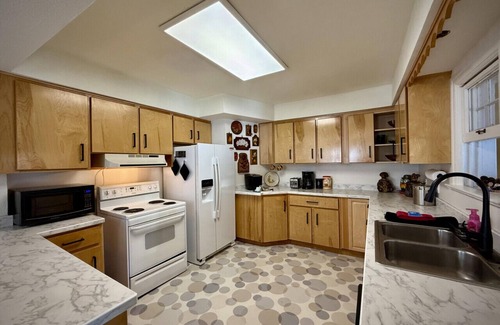 Baker City House | Storybook Nook! 2 Bdrm, 2 Bath, Downtown Home, Local Golfing 50% Off