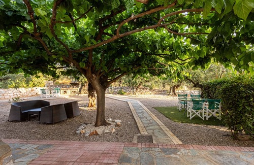 Lefktro Apartment | Stoupa Oasis - Spitiko Garden Getaway