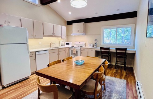 Stowe Area House | Stowe Toll House Double Lift Ski in/out Gem