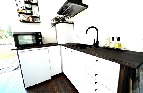 Stravalla Cottage | Strandnära Moderna Gästhus 300 m Från Vackra Stråvalla Strand. Husdjur Tillåtna!