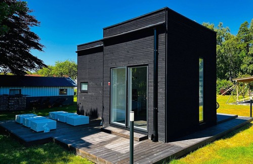 Stravalla Cottage | Strandnära Moderna Gästhus 300 m Från Vackra Stråvalla Strand. Husdjur Tillåtna!