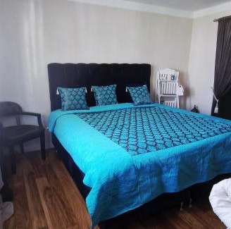 Hollviken Villa | Strandnära Pool villa