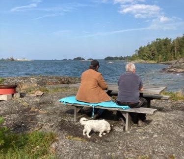 Vargon Cabin | Strandnära Stuga Vänersnäs