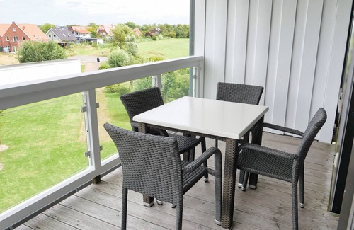 Wremen Apartment | Strandnahe Ferienwohnung mit Sauna & Schönem, Überdachten Balkon mit Deichblick