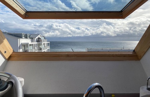 Grossenbrode Apartment | Strandperle 16 - Cozy penthouse with roof terrace and elevator