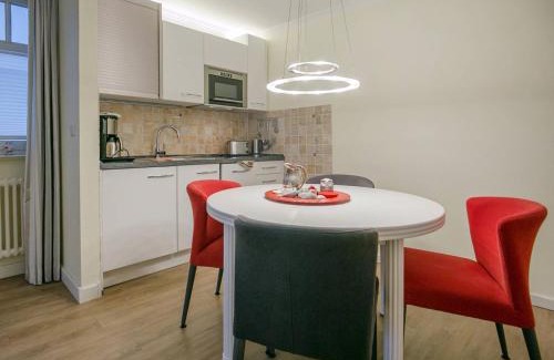 Binz Apartment | Strandvillen Binz - Ferienwohnung mit Meerblick, 1 Schlafzimmer und Balkon SV-762