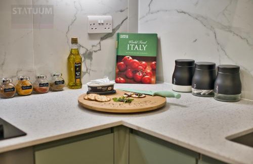 Stratford and New Town Apartment | Stratford, London E15 - modern Studio for 3