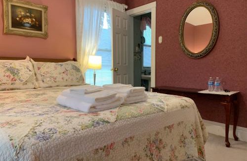 Niagara Falls Bed & Breakfast | Strathaird Bed and Breakfast