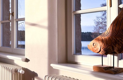 Strausberg Apartment | Straushaus - Wellness hideaway directly on Straussee with sauna, pedal boat & fireplace