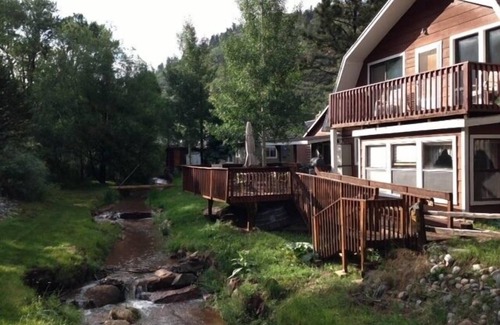 Cascade-Chipita Park House | Stream-side Mountain Home