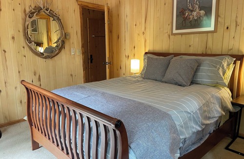 Lyons Cabin | Streamside Cabin nestled in Rock Canyon Walls with Creek flowing through it