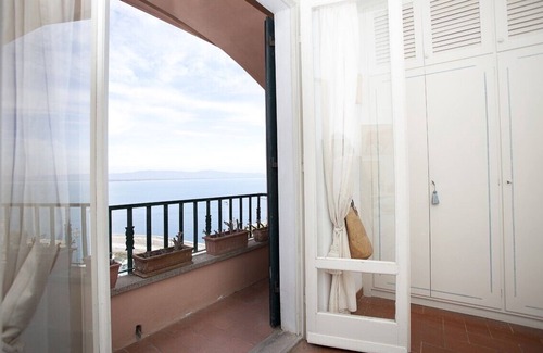 Porto Ercole Apartment | STREPTIOUS SEA VIEW IN THE TOWN OF PORTO ERCOLE parking space